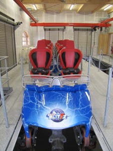 Alpina-Blitz-Coaster-Attraction-Nigloland-Parc-Sensations-Ride-17