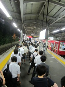 japon-faire-la-queue