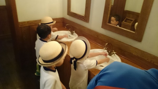 japon-seche-main-toilettes