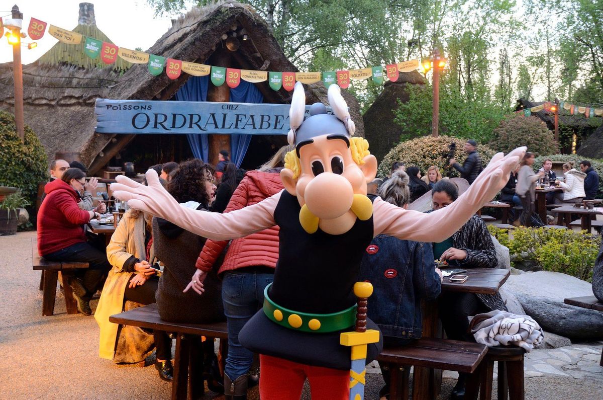 Parc Asterix Ils Donnent Vie Au Mythique Banquet Gaulois Back To The Geek Parc Asterix Ils Donnent Vie Au Mythique Banquet Gaulois Back To The Geek