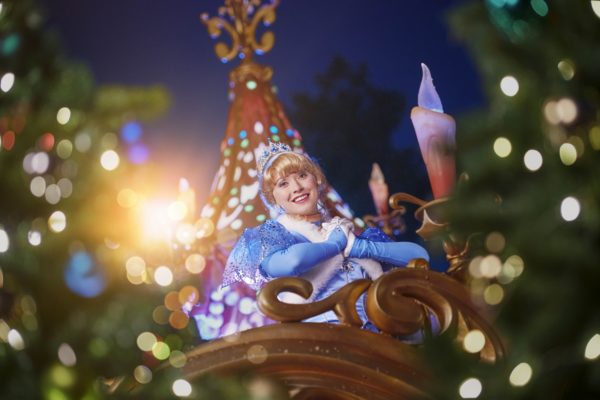 disneyland-paris-celebration-noel-xmas-christmas-dlp-parade-mickey-minnie-princesse-7