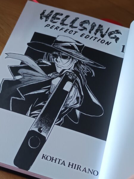 hellsing-perfect-edition-volume-1-delcourt-kota-hirano-avis-review-chronique-6