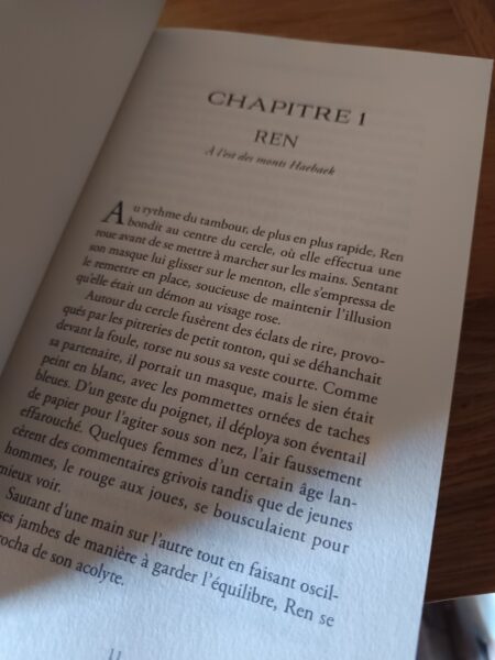 le-monde-suspendu-tome-1-le-mercenaire-et-la-saltimbanque-axie-oh-lumen-editions-avis-review-chronique-5